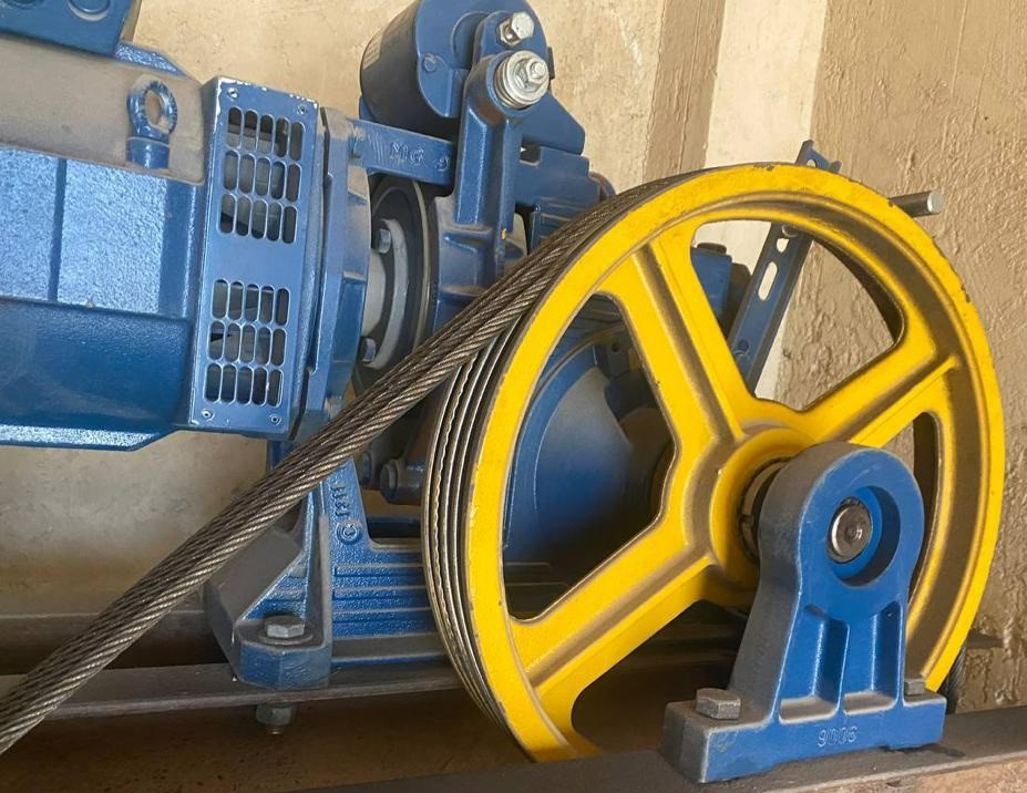 فلکه آسانسور — راهنمای جامع؛ انواع، عملکرد، نگهداری و تعویض