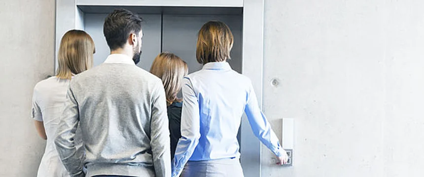 عوامل موثر بر خوردگی فلکه آسانسور و تاثیر سیم بکسل آسانسور بر آن